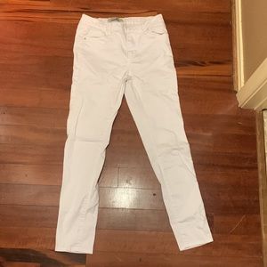 White mid-rise skinny jeans